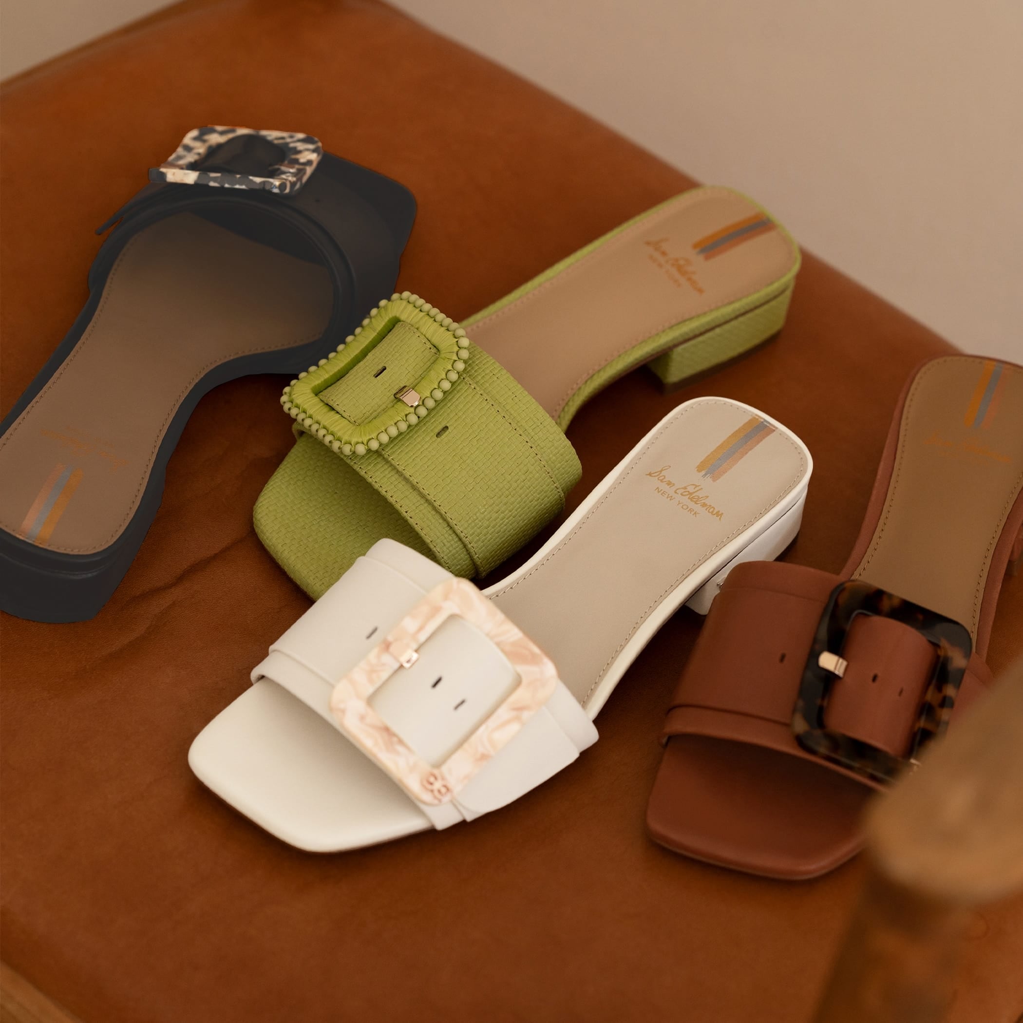 Sandalia con Tacón Deacon Beige Para Mujer